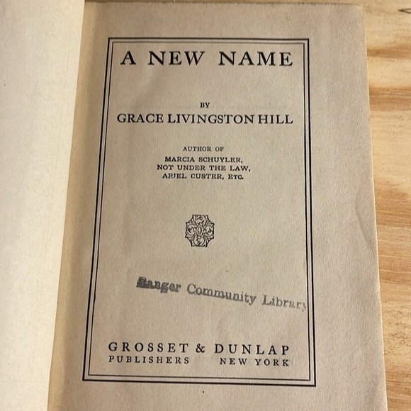 VINTAGE BOOK! Purchase 2 or more VINTAGE Books and get them for $10 each - Picture 4 of 8